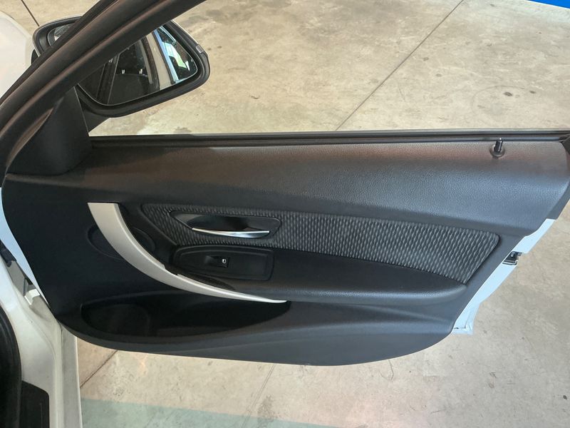 BMW 3er 320d 2015 – снимка 31