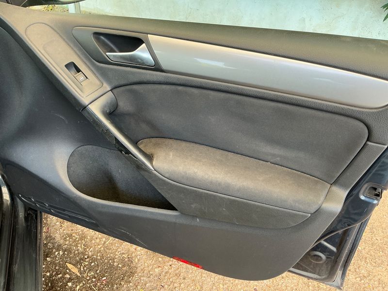 Volkswagen Golf VI 1.6 TDI Advance BlueMotion Tech 2012 – снимка 30