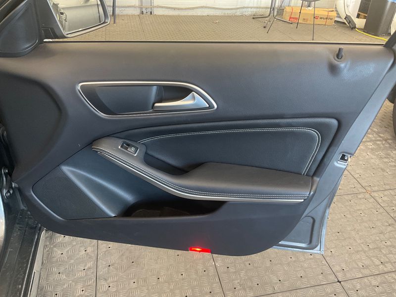 Mercedes-Benz GLA-Klasse GLA 200 Urban Style Edition 2019 – снимка 40