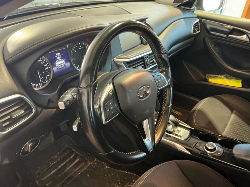 Infiniti QX30 2.2 Diesel Premium Tech 2017 – снимка 21