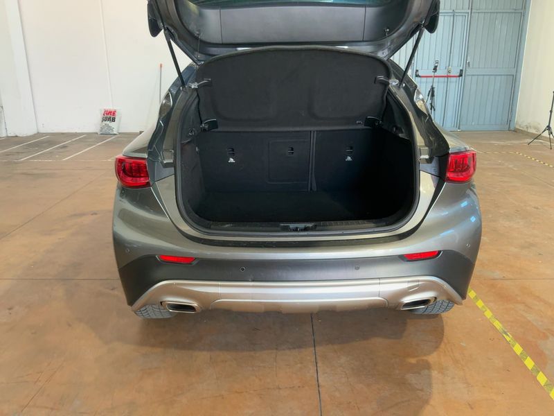 Infiniti QX30 2.2 Diesel Premium Tech 2017 – снимка 15