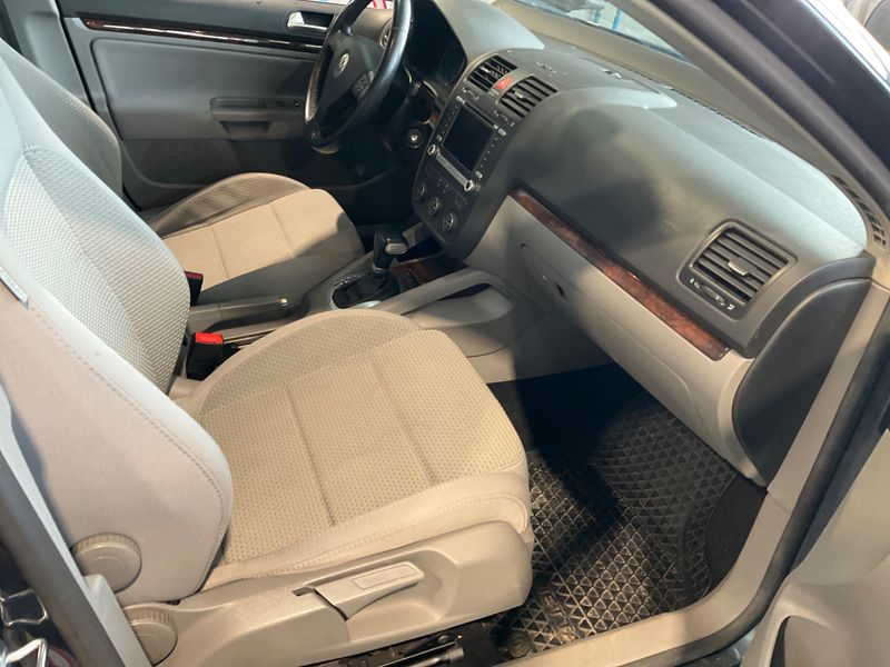 Volkswagen Jetta 2.0 TDI Sportline 2006 – снимка 3