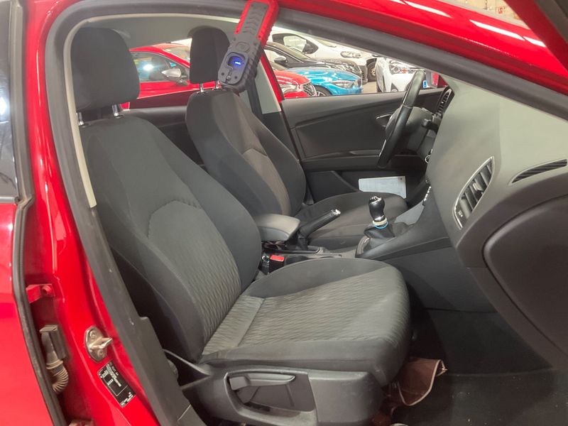 Seat Leon 1.6 TDI Style 2014 – снимка 16