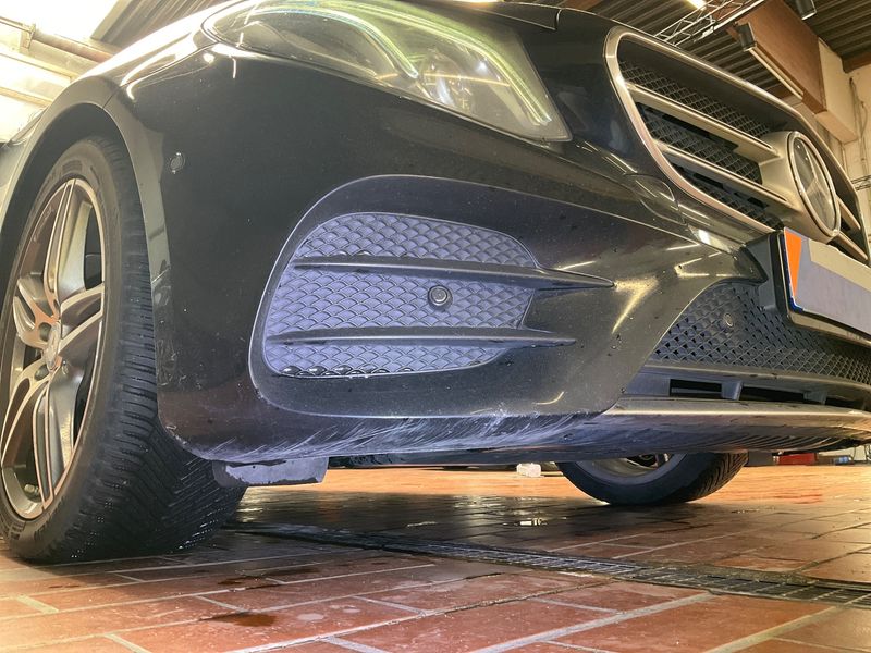 Mercedes-Benz E-Klasse E 220 d AMG Line 2017 – снимка 26