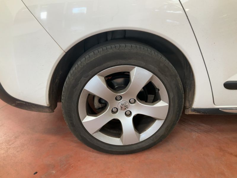 Peugeot 3008 2.0 HDi Allure 2013 – снимка 9