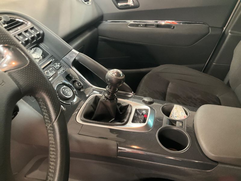 Peugeot 3008 2.0 HDi Allure 2013 – снимка 22
