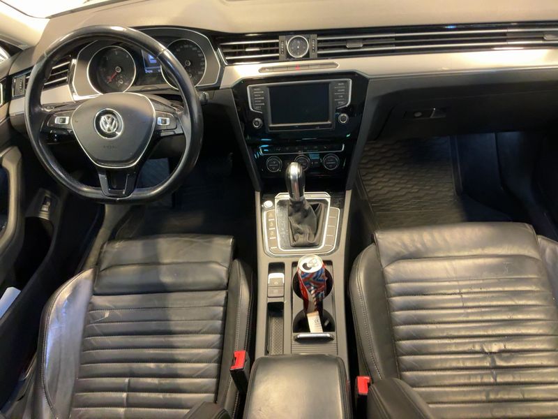 Volkswagen Passat 2.0 TDI Highline 4Motion BlueMotion Tech 2015 – снимка 18