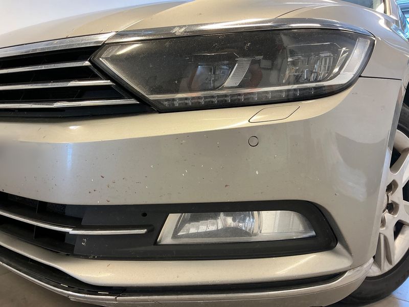 Volkswagen Passat 2.0 TDI Highline 4Motion BlueMotion Tech 2015 – снимка 57