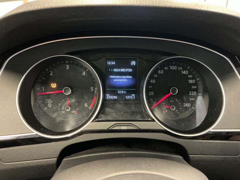 Volkswagen Passat 2.0 TDI Highline 4Motion BlueMotion Tech 2015 – снимка 19