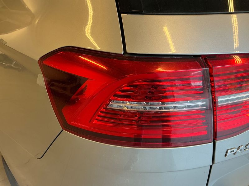 Volkswagen Passat 2.0 TDI Highline 4Motion BlueMotion Tech 2015 – снимка 54