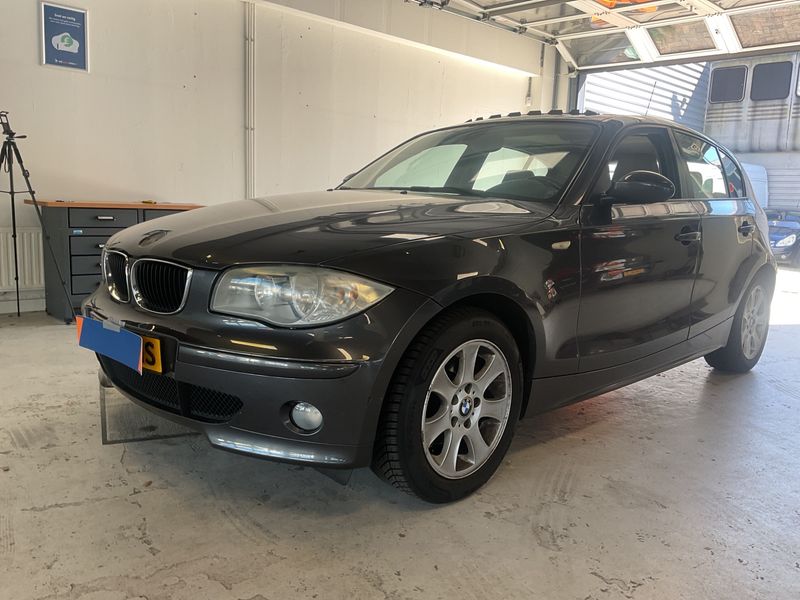BMW 1er 120i 2004 – снимка 1