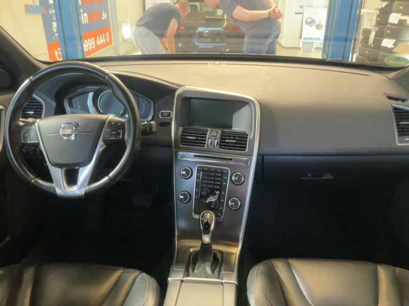 Volvo XC60 2.4 D5 Summum AWD 2013 – снимка 17