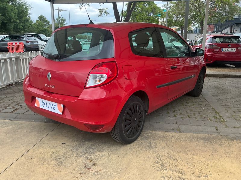 Renault Clio 1.2 Expression 2009 – снимка 2