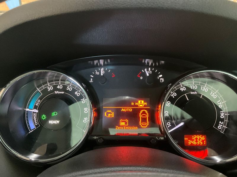 Peugeot 3008 2.0 HDi Hybrid4 2013 – снимка 4