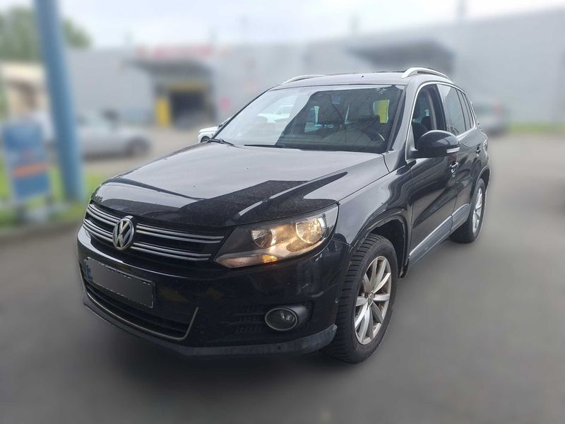 Volkswagen Tiguan 2.0 TDI Lounge BlueMotion Tech 2015 – снимка 1