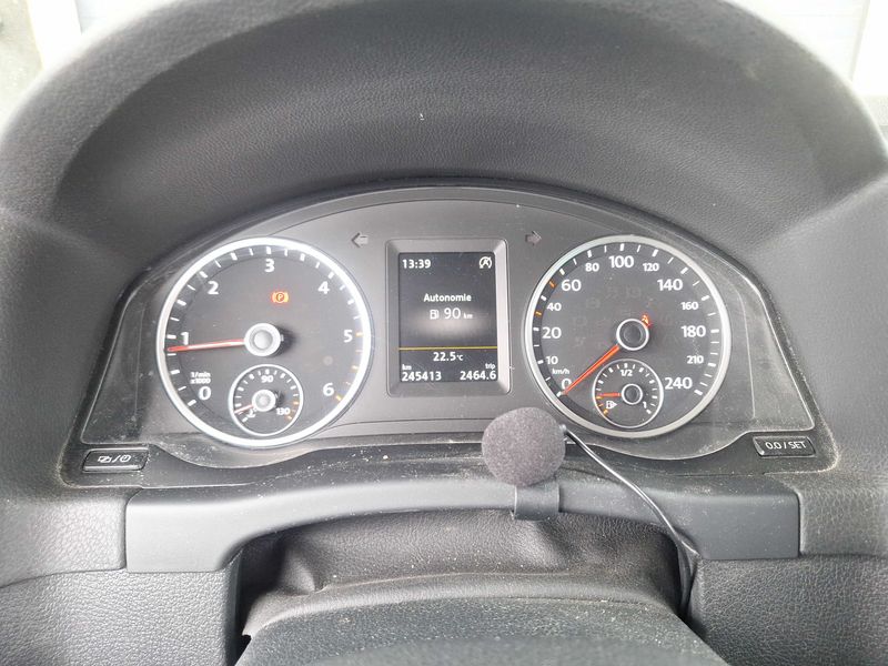 Volkswagen Tiguan 2.0 TDI Lounge BlueMotion Tech 2015 – снимка 12