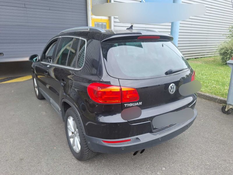 Volkswagen Tiguan 2.0 TDI Lounge BlueMotion Tech 2015 – снимка 3
