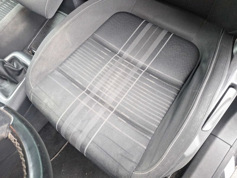 Volkswagen Tiguan 2.0 TDI Lounge BlueMotion Tech 2015 – снимка 36