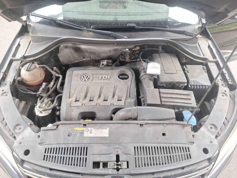 Volkswagen Tiguan 2.0 TDI Lounge BlueMotion Tech 2015 – снимка 8