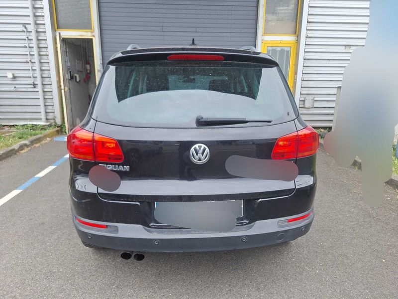 Volkswagen Tiguan 2.0 TDI Lounge BlueMotion Tech 2015 – снимка 4