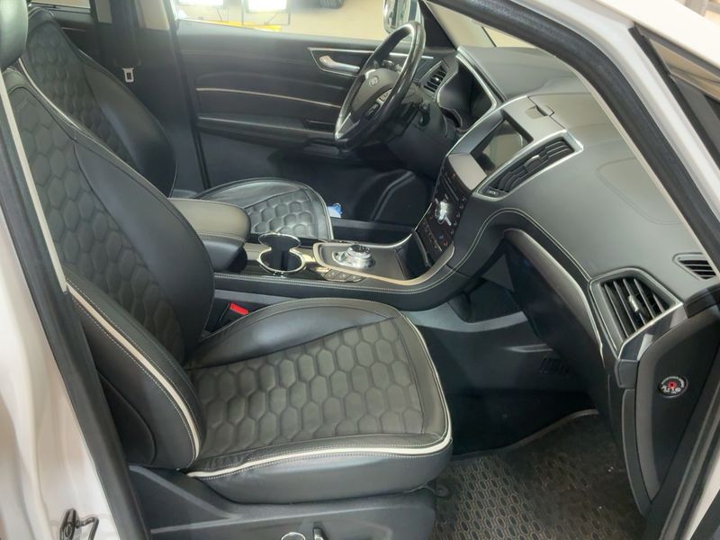 Ford S-Max 2.0 TDCi EcoBlue Bi-Turbo Vignale 2018 – снимка 17