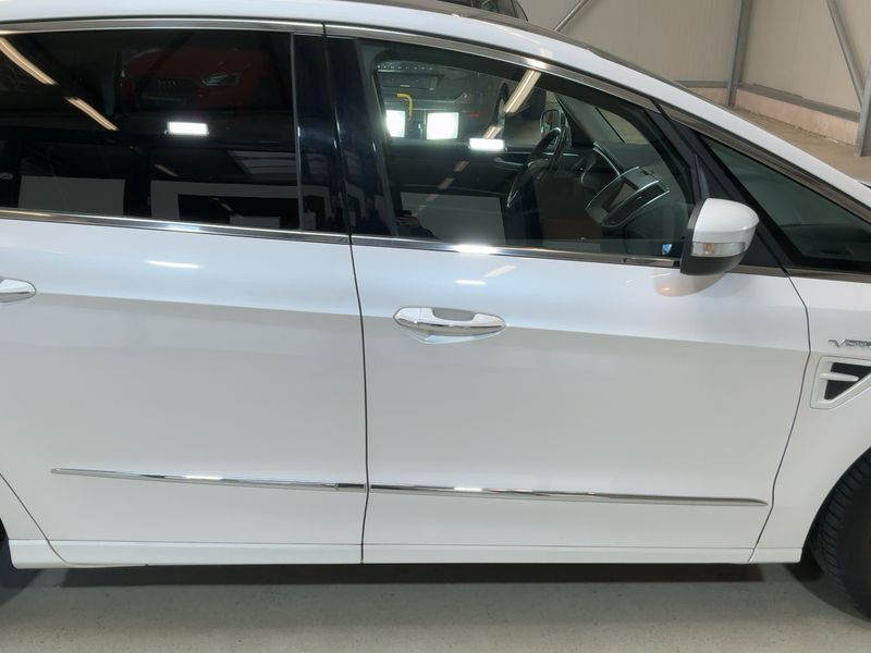 Ford S-Max 2.0 TDCi EcoBlue Bi-Turbo Vignale 2018 – снимка 10