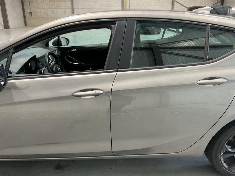 Opel Astra 1.0 Turbo Business Start/Stop 2017 – снимка 4