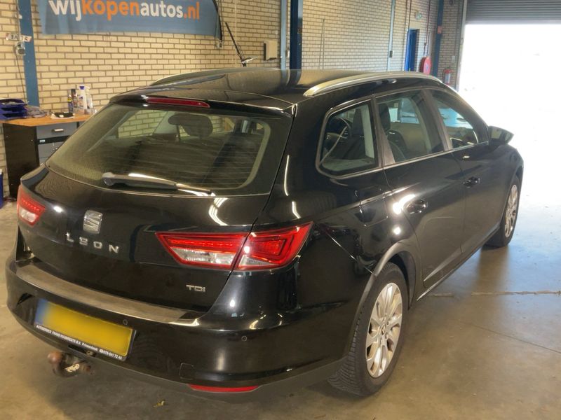 Seat Leon 1.6 TDI Style Business 2014 – снимка 8