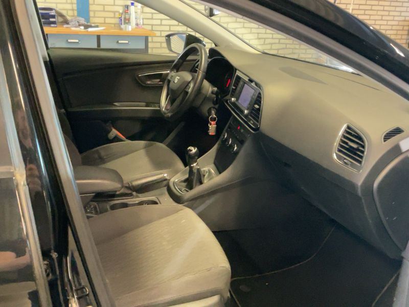 Seat Leon 1.6 TDI Style Business 2014 – снимка 16