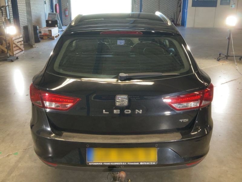 Seat Leon 1.6 TDI Style Business 2014 – снимка 7