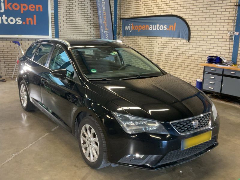 Seat Leon 1.6 TDI Style Business 2014 – снимка 12
