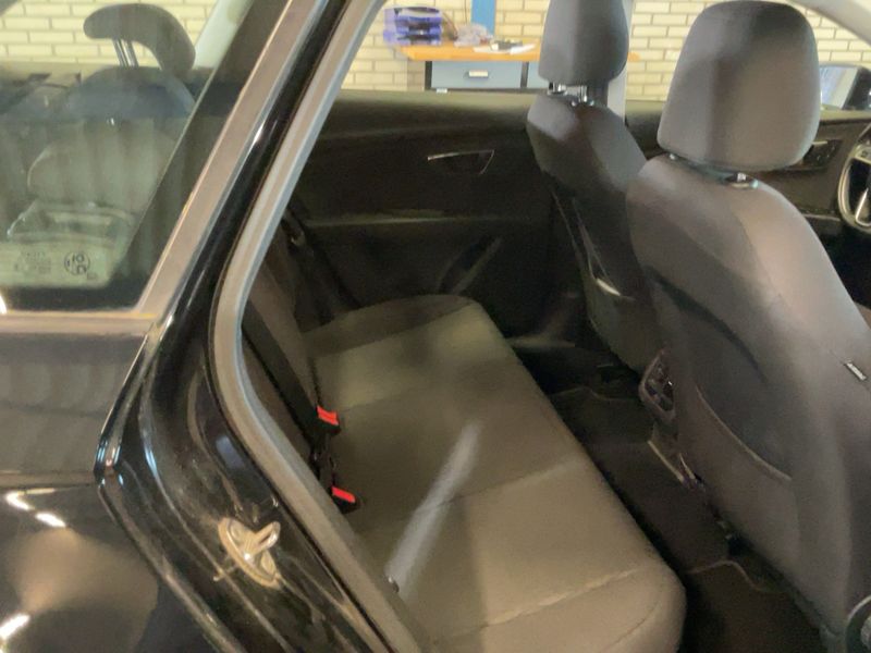 Seat Leon 1.6 TDI Style Business 2014 – снимка 19