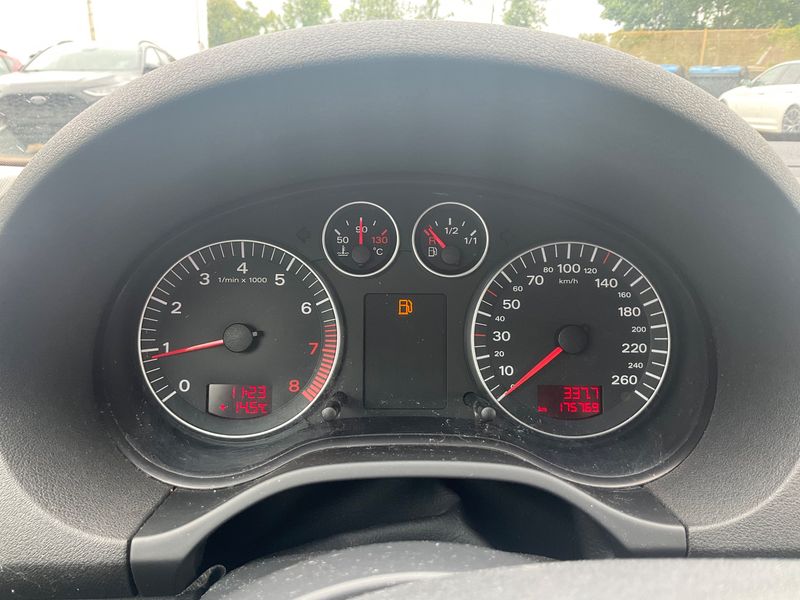 Audi A3 1.6 Attraction 2003 – снимка 4