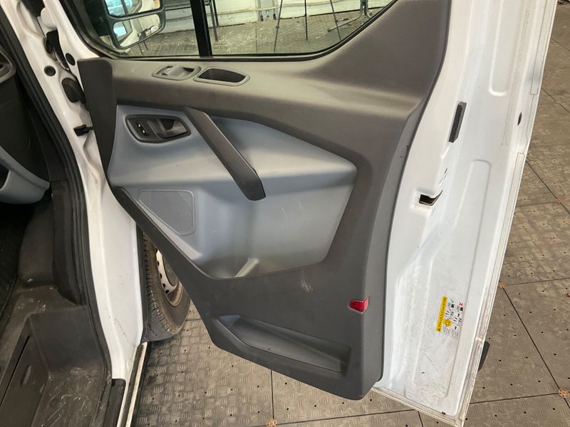 Ford Transit 2.0 TDCi 310 L1 2017 – снимка 29