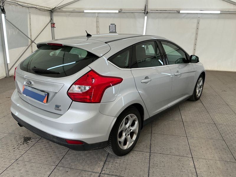 Ford Focus 1.0 EcoBoost Titanium 2013 – снимка 2