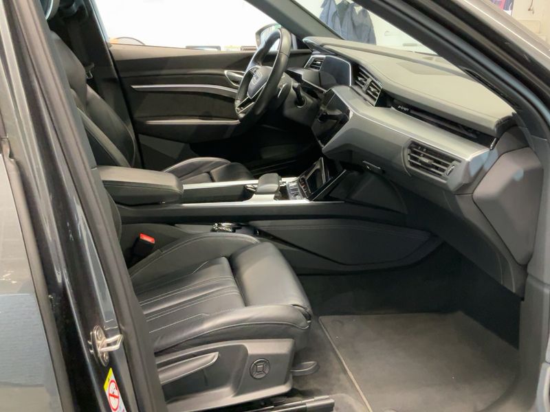 Audi e-tron Sportback 50 quattro S line 2021 – снимка 16