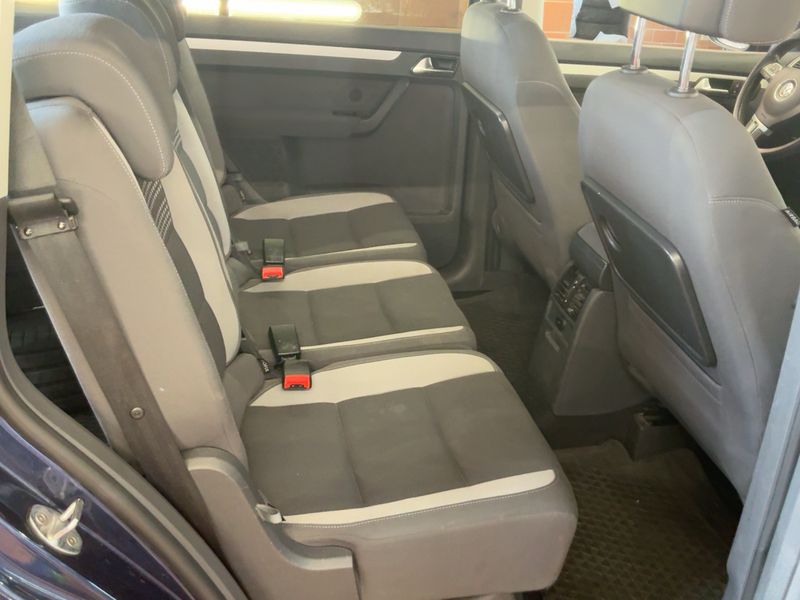 Volkswagen Touran 2.0 TDI Life BlueMotion Tech 2013 – снимка 20