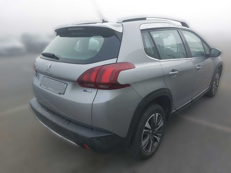 Peugeot 2008 1.2 PureTech Allure 2017 – снимка 5