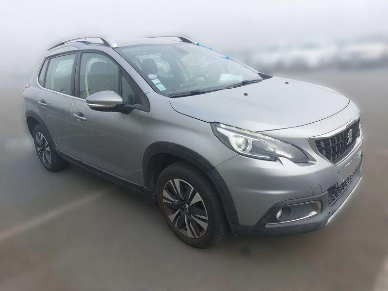 Peugeot 2008 1.2 PureTech Allure 2017 – снимка 6