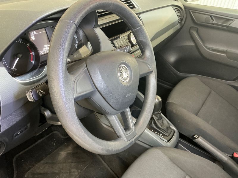 Skoda Fabia 1.2 TSI Style 2015 – снимка 30