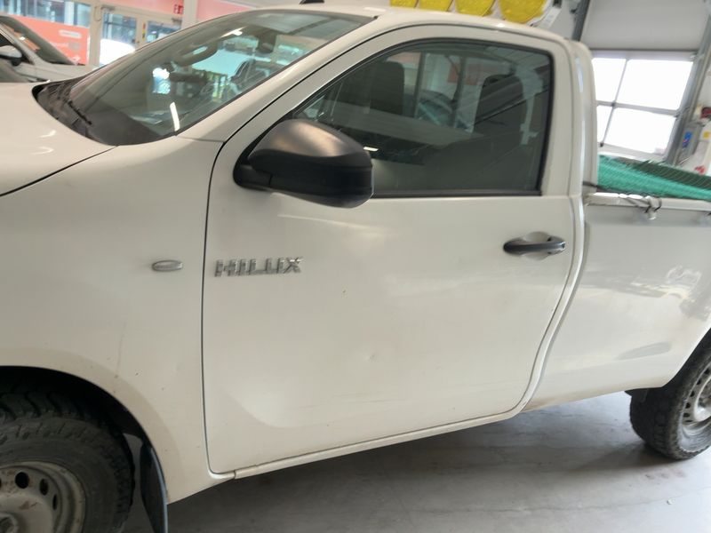 Toyota Hilux 2.4 D-4D Single Cab Duty 4x4 2020 – снимка 4