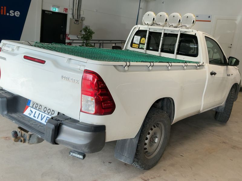 Toyota Hilux 2.4 D-4D Single Cab Duty 4x4 2020 – снимка 8