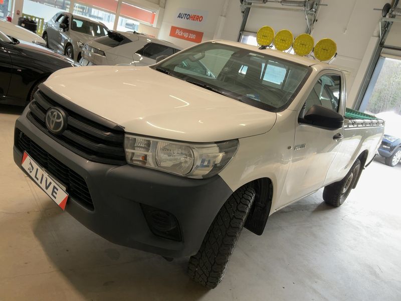 Toyota Hilux 2.4 D-4D Single Cab Duty 4x4 2020 – снимка 1