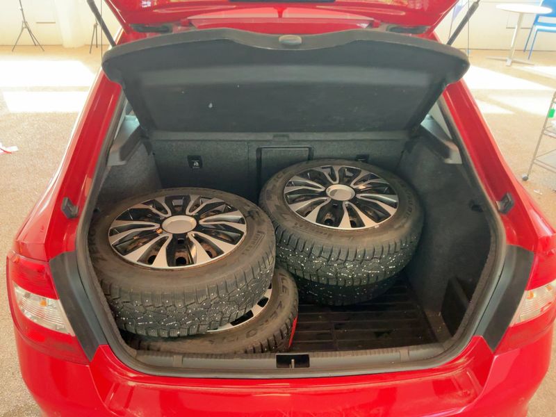 Skoda Rapid 1.2 TSI Elegance 2013 – снимка 16
