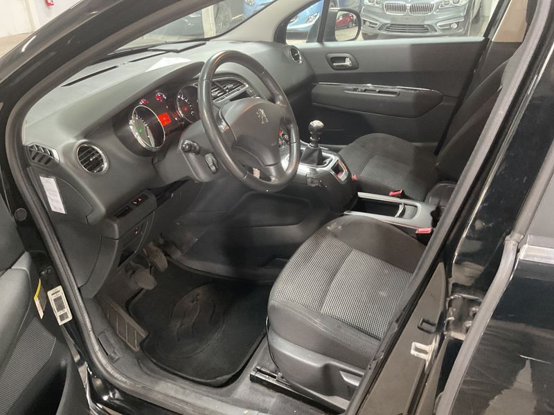 Peugeot 5008 1.6 HDi Premium 2011 – снимка 3