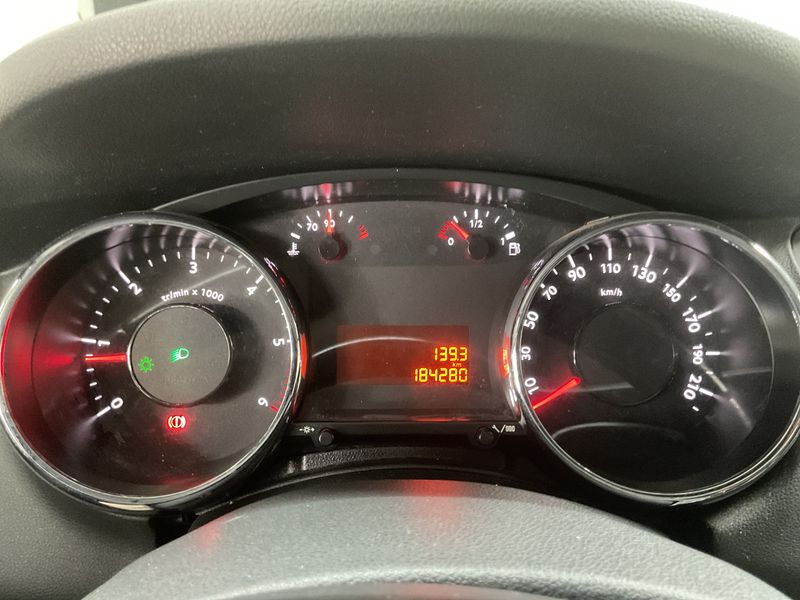 Peugeot 5008 1.6 HDi Premium 2011 – снимка 4