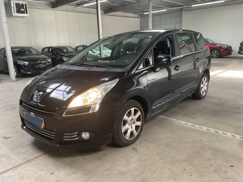 Peugeot 5008 1.6 HDi Premium 2011 – снимка 1
