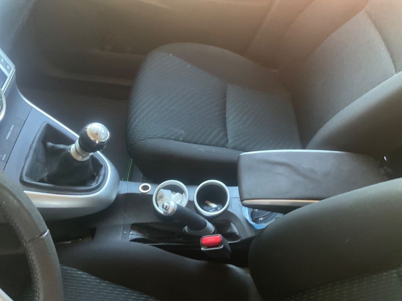 Toyota Verso 2.0 D-4D Active 2012 – снимка 32