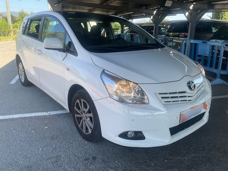 Toyota Verso 2.0 D-4D Active 2012 – снимка 12
