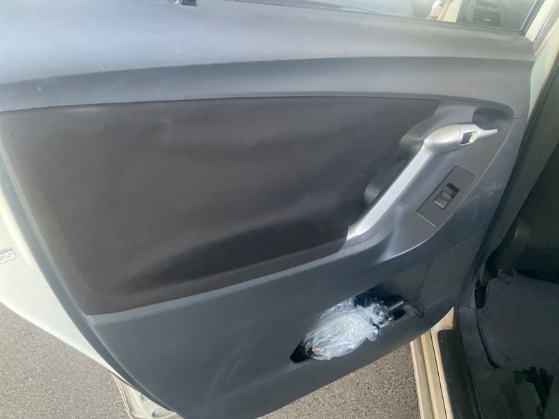 Toyota Verso 2.0 D-4D Active 2012 – снимка 35